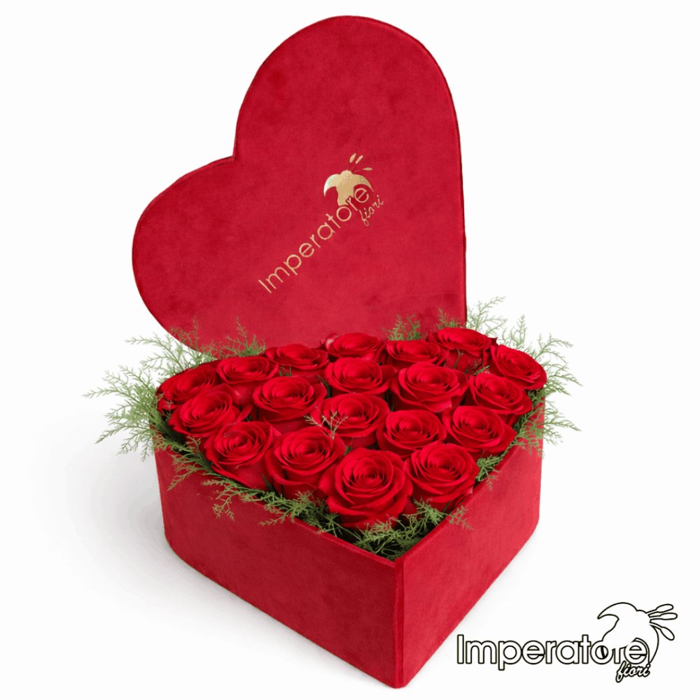 Cuore di rose rosse per regalo romantico